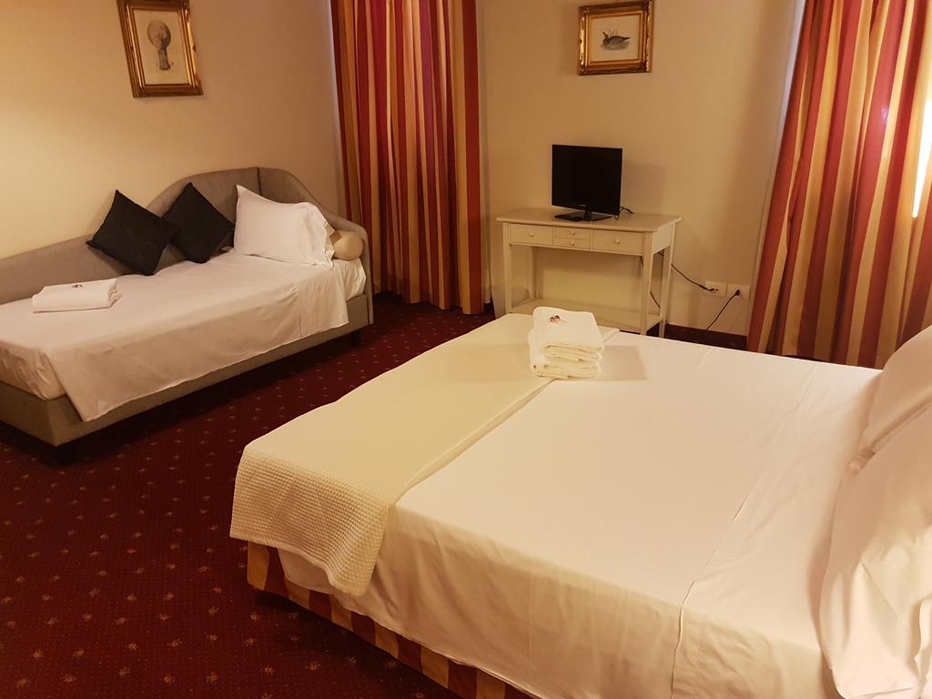 Mi Casa Es Tambien Tu Casa Vips Hotel Verona Esterno foto